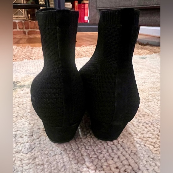 EILEEN FISHER Purl Socks Booties Size 7.5 Black Textured Stretch Knit Heels Shoe - Picture 4 of 6